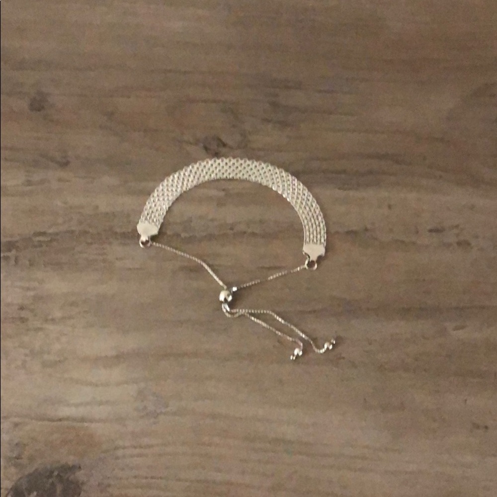 Silver adjustable bracelet
